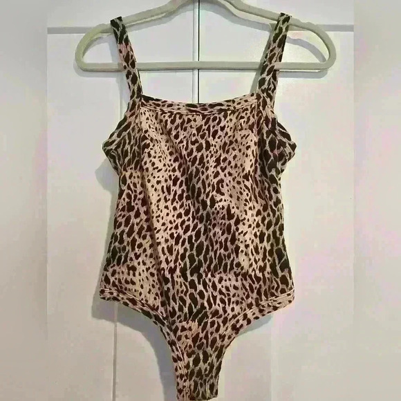 Zulu & Zephyr Animal Print One-piece Swimsuit Size XS - Picture 1 of 7